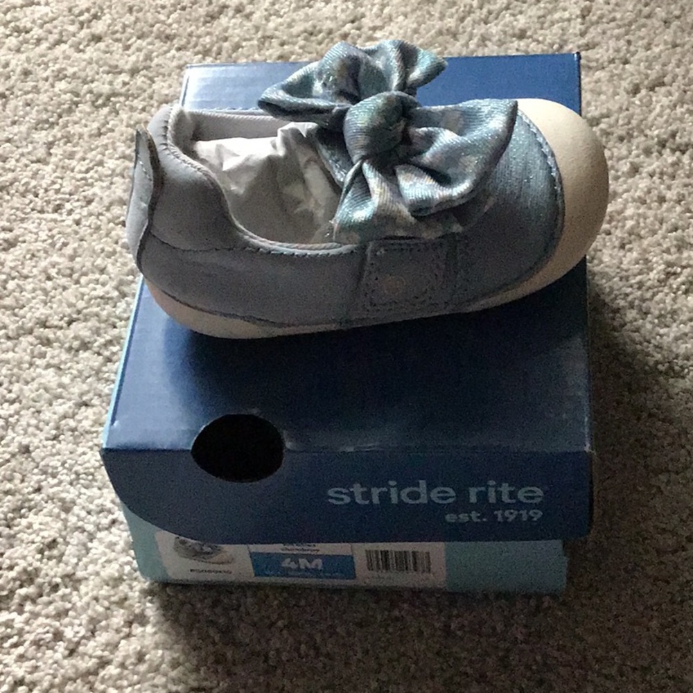 Stride Rite shoe